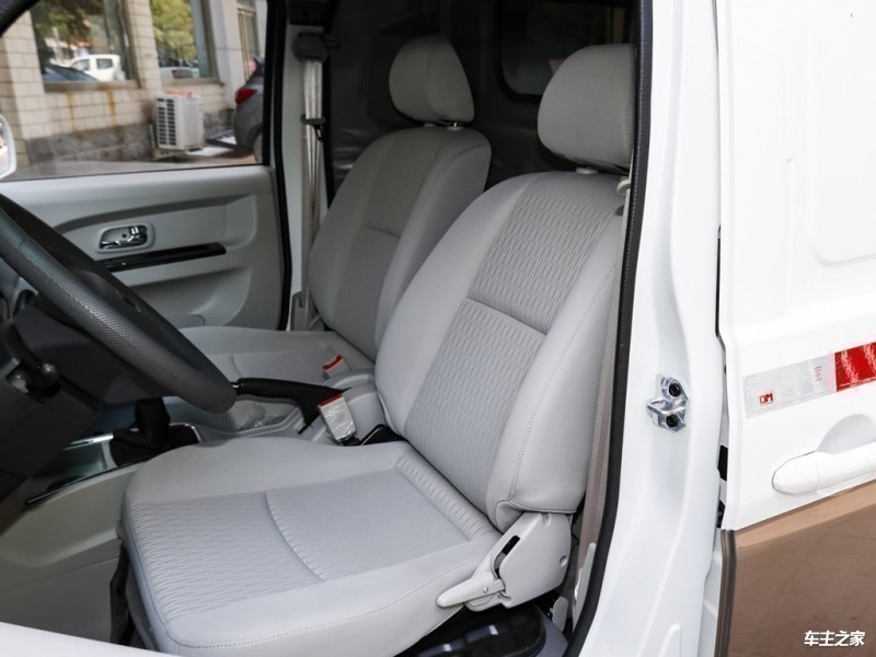  新海狮X30L CNG